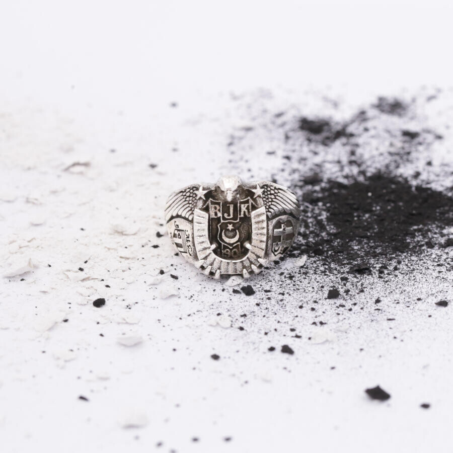 Lisanslı Beşiktaş Gümüş Ürünleri Anı Yüzük'te !