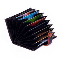 Akordiyon Model Hakiki Deri Kartlık Siyah-Kahverengi Detaylı - Anı Yüzük