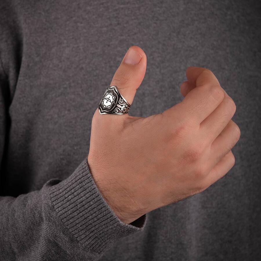 Büyük Selçuklu Sekiz Köşeli Yıldız Ok Yay Gümüş Zihgir Yüzük