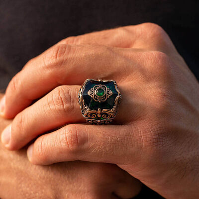 Fashionable Design Zircon Green Stone Silver Men's Ring - 4