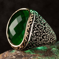 Ornamented Silver Mens Ring with Green Zircon Stonework 