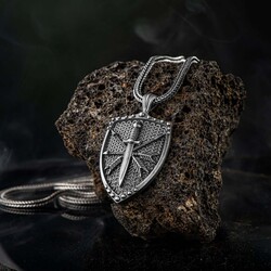 Viking Kılıç ve Kalkan Motifli 925 Ayar Gümüş Kolye - 1